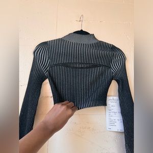Cropped turtleneck